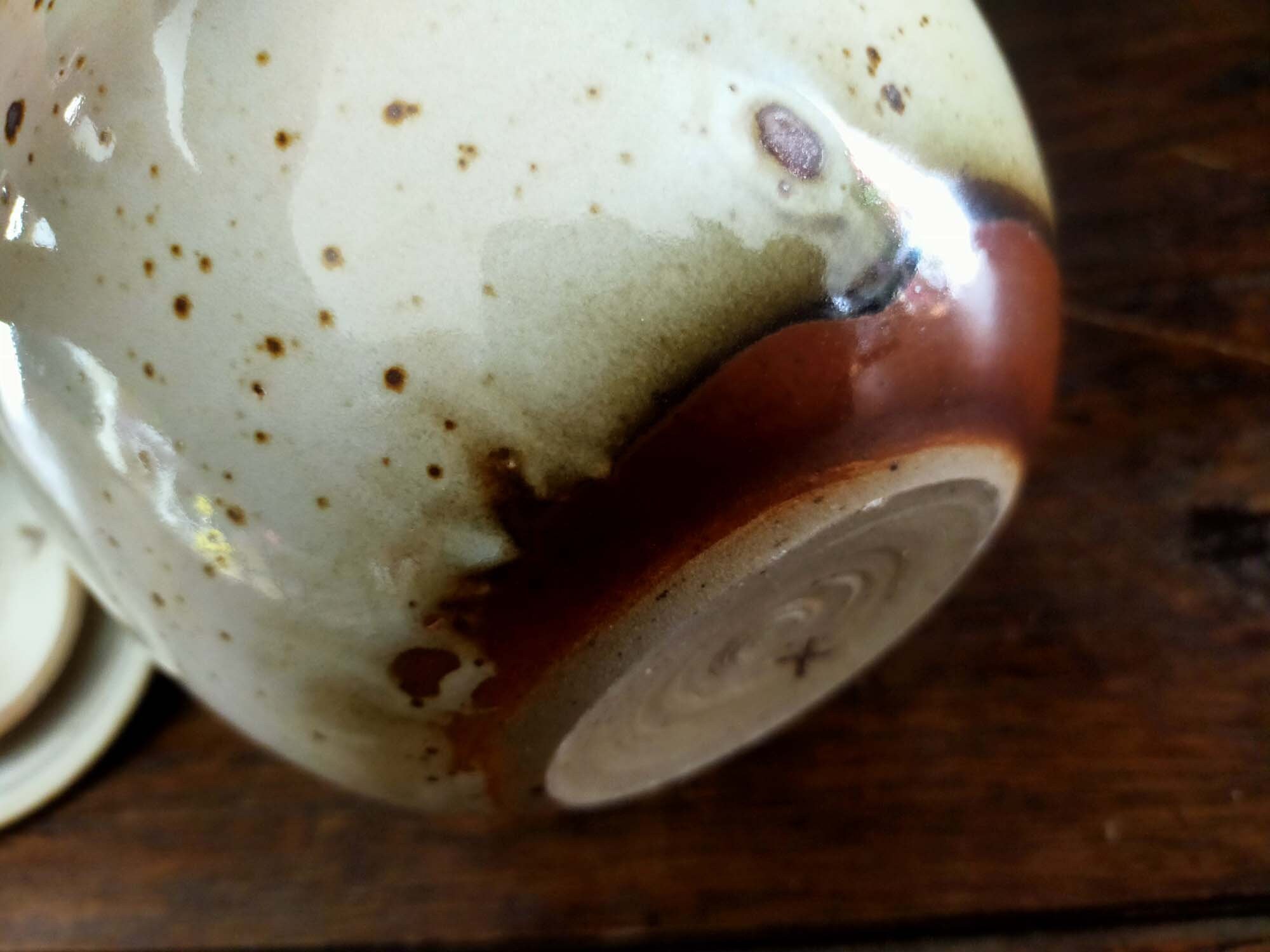 ancien Pot En Porcelaine,