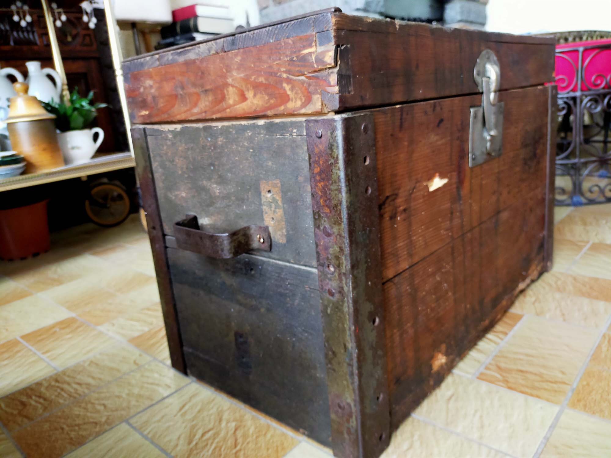 L'antique Coffret à Rangement, Grande Boîte en Bois et Métal.ferme Français, Collection Française.so