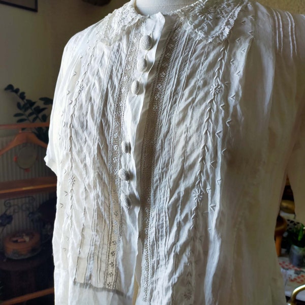 Vintage chemise en coton romantique Français,ferme Français.Dentelle brodé 100% à la mains,D01