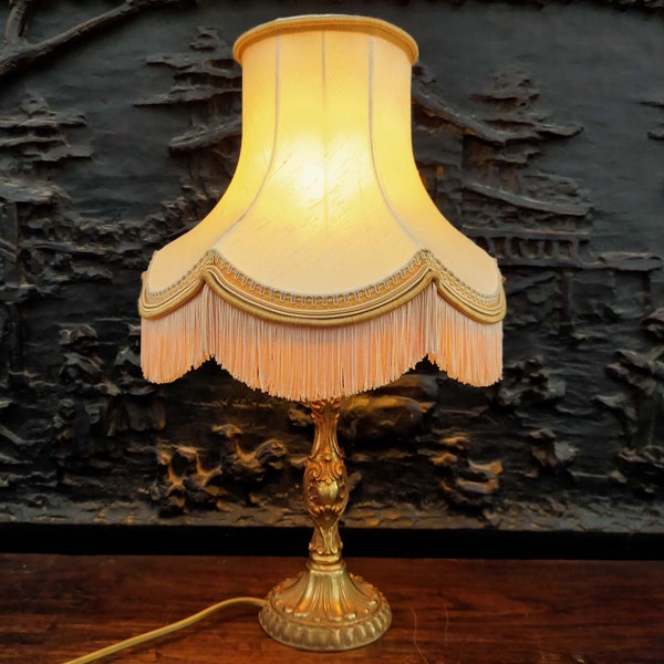 Vintage Lampe de table en bronze doré,Abat-jour original,collection lampe de Style Louis XVI.Souvenir de la vie LUX traditionnelle.
