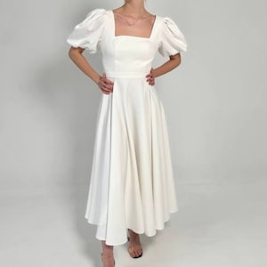Robe de mariée romantique midi à col carré Julie - manches bouffantes, longueur thé, dos nu, fugue