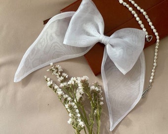 Bridal bow veil, hair bow for bride, bridal veil with bow, bridal hair clip, bridal organza bow, wedding accessory bow