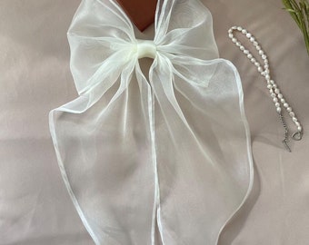 Bow wedding veil, Bridal veil with bow, Reception Veil, White Veil, Boho wedding veil, Bridal hair accessory, Bridal shower veil ivory