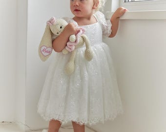 Adorabile vestitino in pizzo con maniche per bambina - Perfetto per matrimoni, damigelle d'onore junior, battesimi e comunioni.