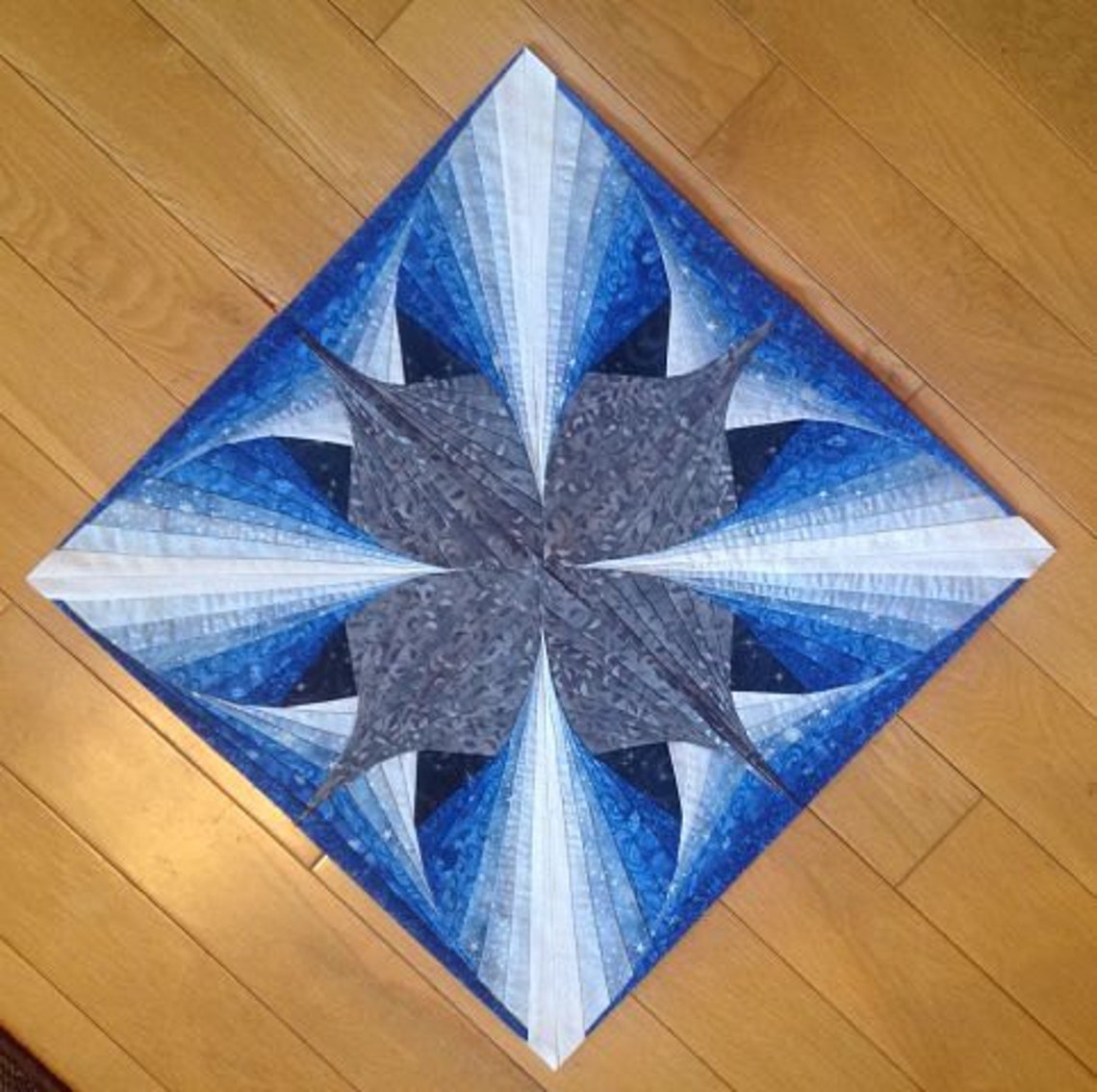 Twisted log cabin triangular in a square PDF pattern | Etsy