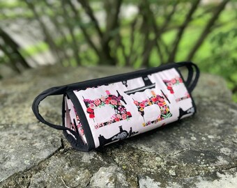 Small sewing bag with 3 zippered individually sewn suspended pockets, great organizer!