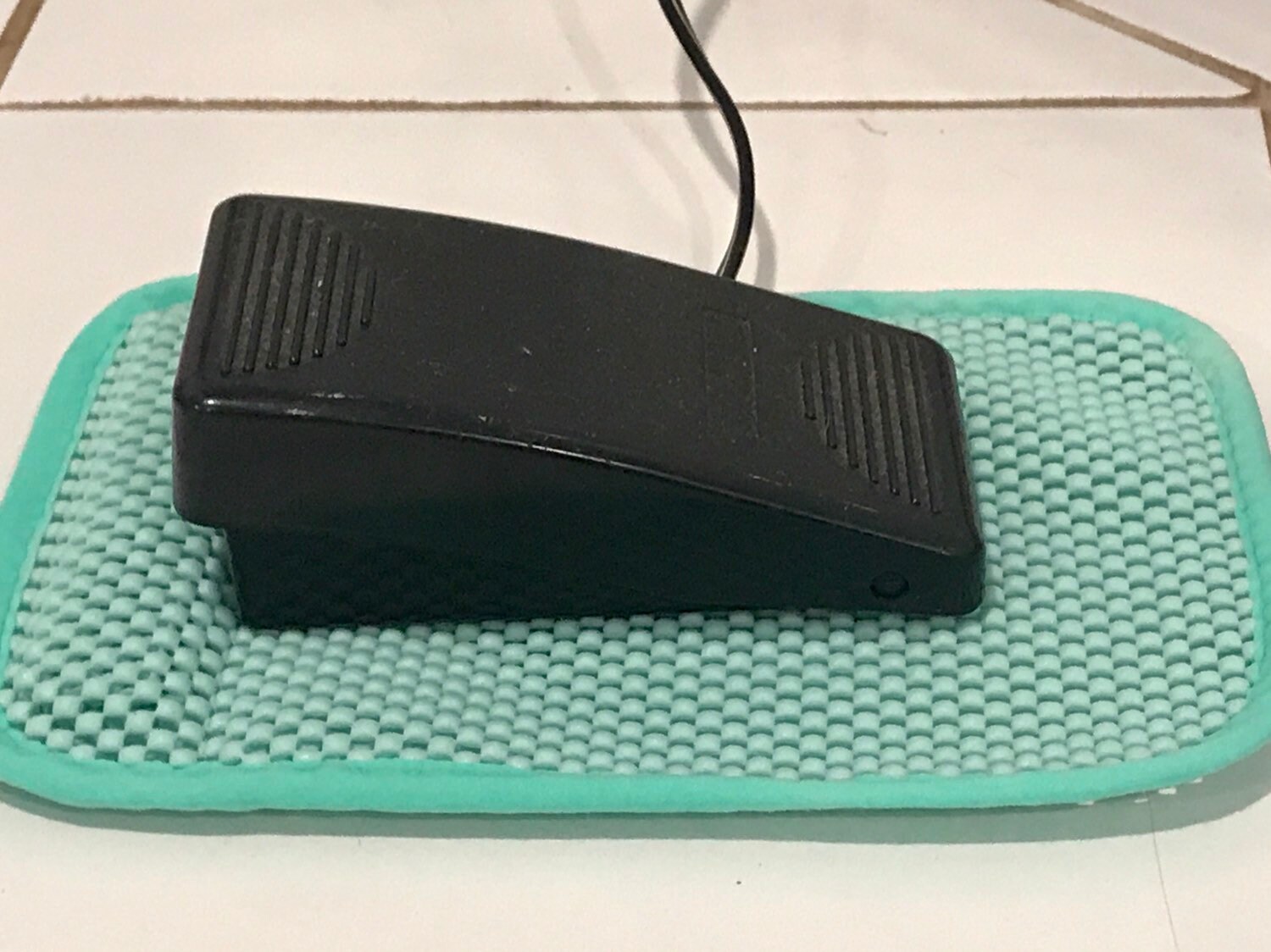 Upgrated Sewing Machine Foot Pedal Pad, Stay in Place Mat for Sewing Pedal, Non Slip Rubber and Sticky Strips Make Sure Foot Pedals and Pads Stay in