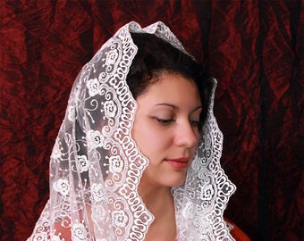 Cadeau pour voile d'église pour la fête des mères, mantille en dentelle, mantille à l'infini, mantille en dentelle ivoire, mariée, tête religieuse, voile pour la messe, couvre-chef