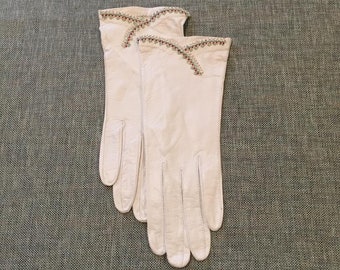 Pierre Cardin Embellished White Kid Gloves Size 7, Made In France by Aris