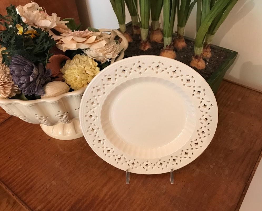アンティークポット　Hartley Greens Leeds pottery Hartley Greens Leeds? CREAMWARE PIERCED Medium Potpourri