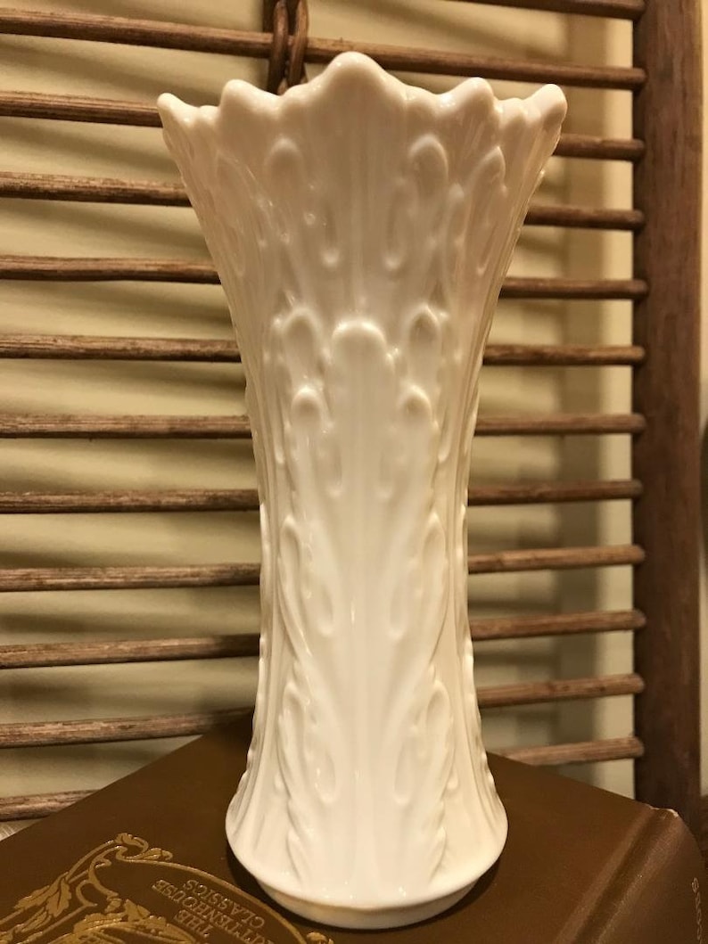 Vintage Lenox Woodland Collection Acanthus Leaf 6 Inch Porcelain Vase