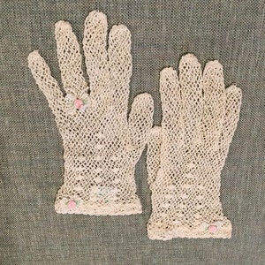Vintage Nancie Tollin Girls Medium Gloves with Pink Flower Embellishment image 1
