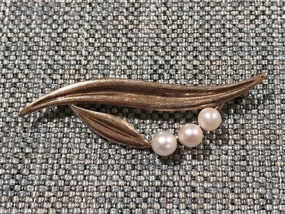Vintage Signed WRF Gold Filled Pearl Pin or Brooch - image 2