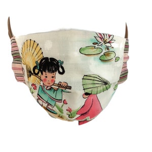 Precious Asian Girls with Umbrellas Face Mask with Nose Wire and Filter Pocket