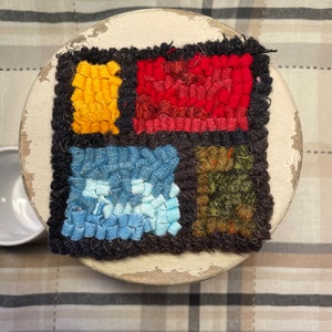 Hand Hooked Mug Rug, Coaster, Handmade Hooked Rug