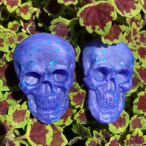 Skull earrings, resin, skulls, purple, periwinkle, jewelry, earrings, handmade, Halloween, skull lover, fun earrings, unique pieces, , OOAK, image 2