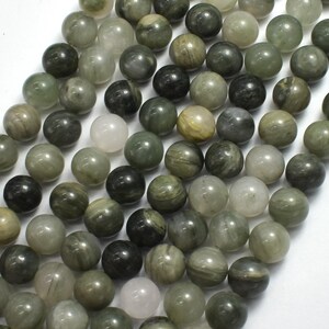 Green Line Quartz 8mm Round Beads, 15 Inch (258054002) image 3