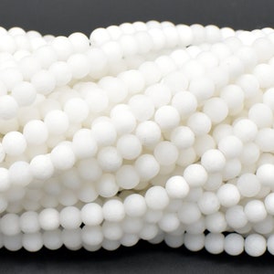 Cuentas de jade blanco mate de 4 mm (4,7 mm), redondas, 15,5 pulgadas, aprox. 87 cuentas, agujero de 0,8 mm, calidad A (434054020)