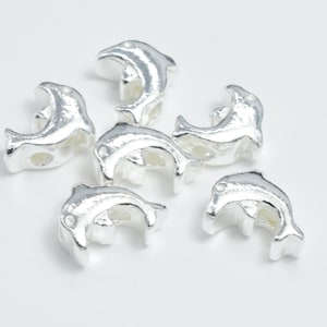 2pcs 925 Sterling Silver Beads- Dolphin, 7x6mm, 3.2mm Thick, Hole 1.3mm (007903111)