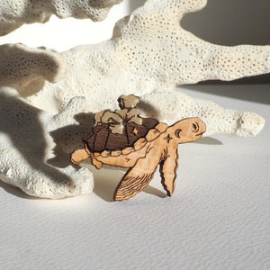 Broche wooden Turtle
