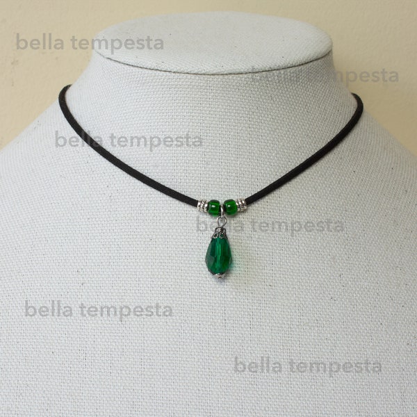 ADJUSTABLE Emerald Green Victorian Teardrop Bauble Necklace, Goth Jewelry Choker, Vegan Jewelry, Gifts, Fairycore, Springtime