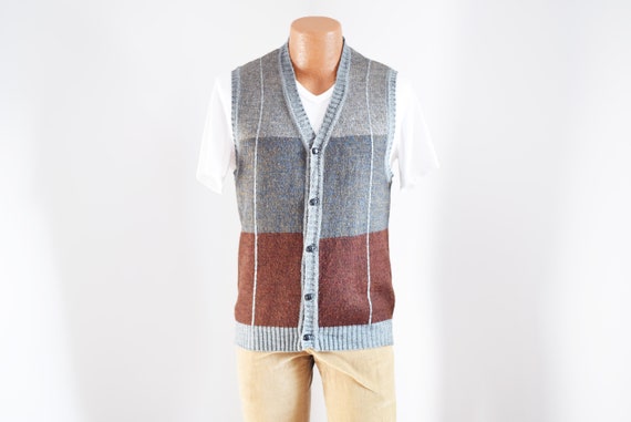 1970s Grey Button Up Sweater Vest - image 2