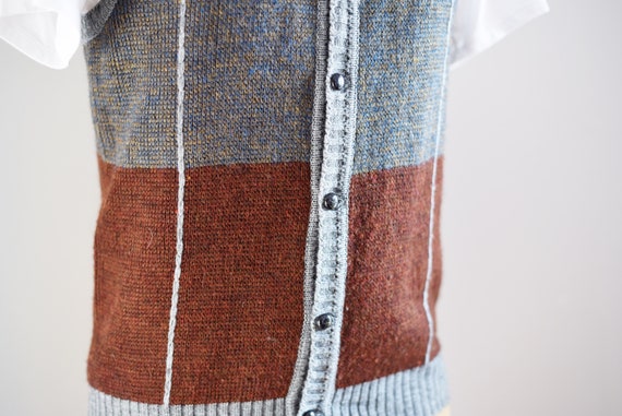 1970s Grey Button Up Sweater Vest - image 3