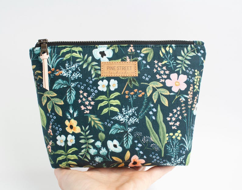 PineStreetHandmade Zipper Pouch