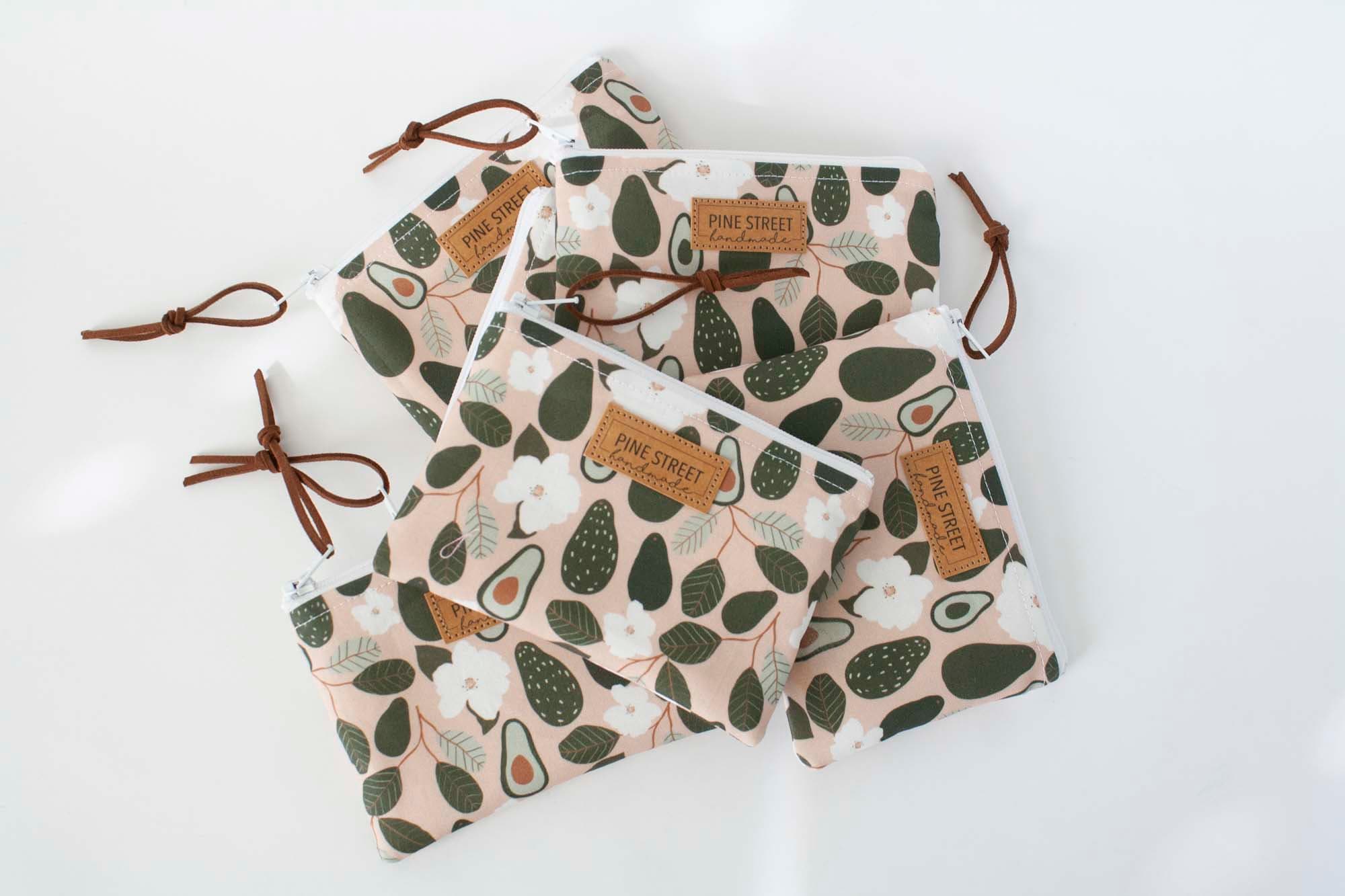 Avocado Print Coin Wallet, Coin Purse, Zipper Coin Pouch, Gift Card Holder, Unique Gift