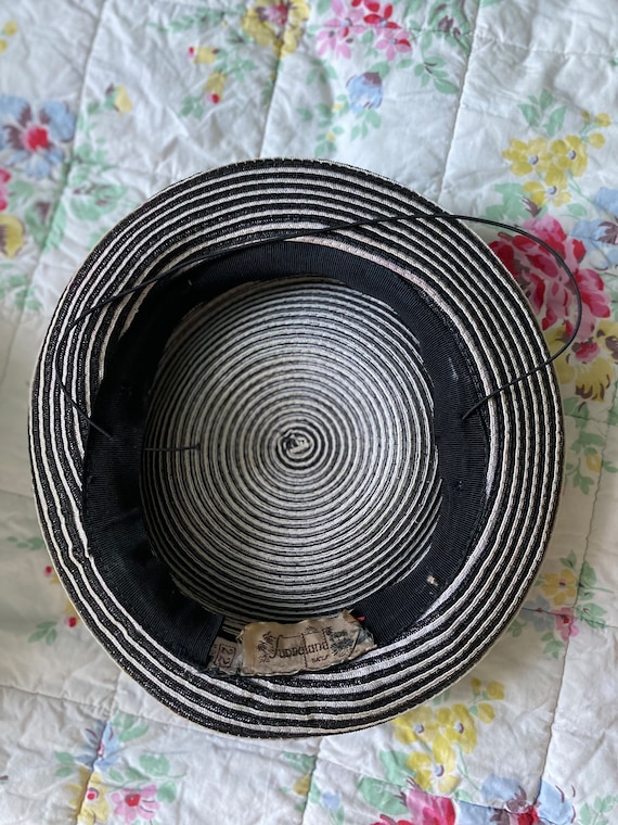 1930s/1940s grey striped hat with pink flower det… - image 7