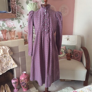 1970s vintage Laura Ashley Edwardian victorian style maxi prairie dress, in pink purple floral print. Bust 38”