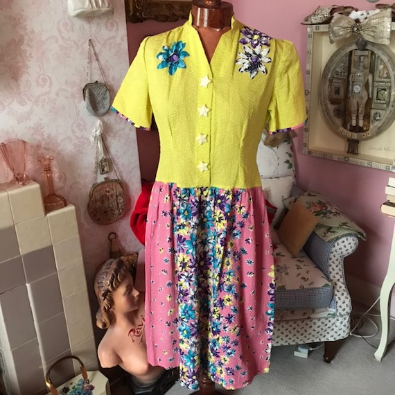 1940s Seersucker Yellow and pink floral dress with