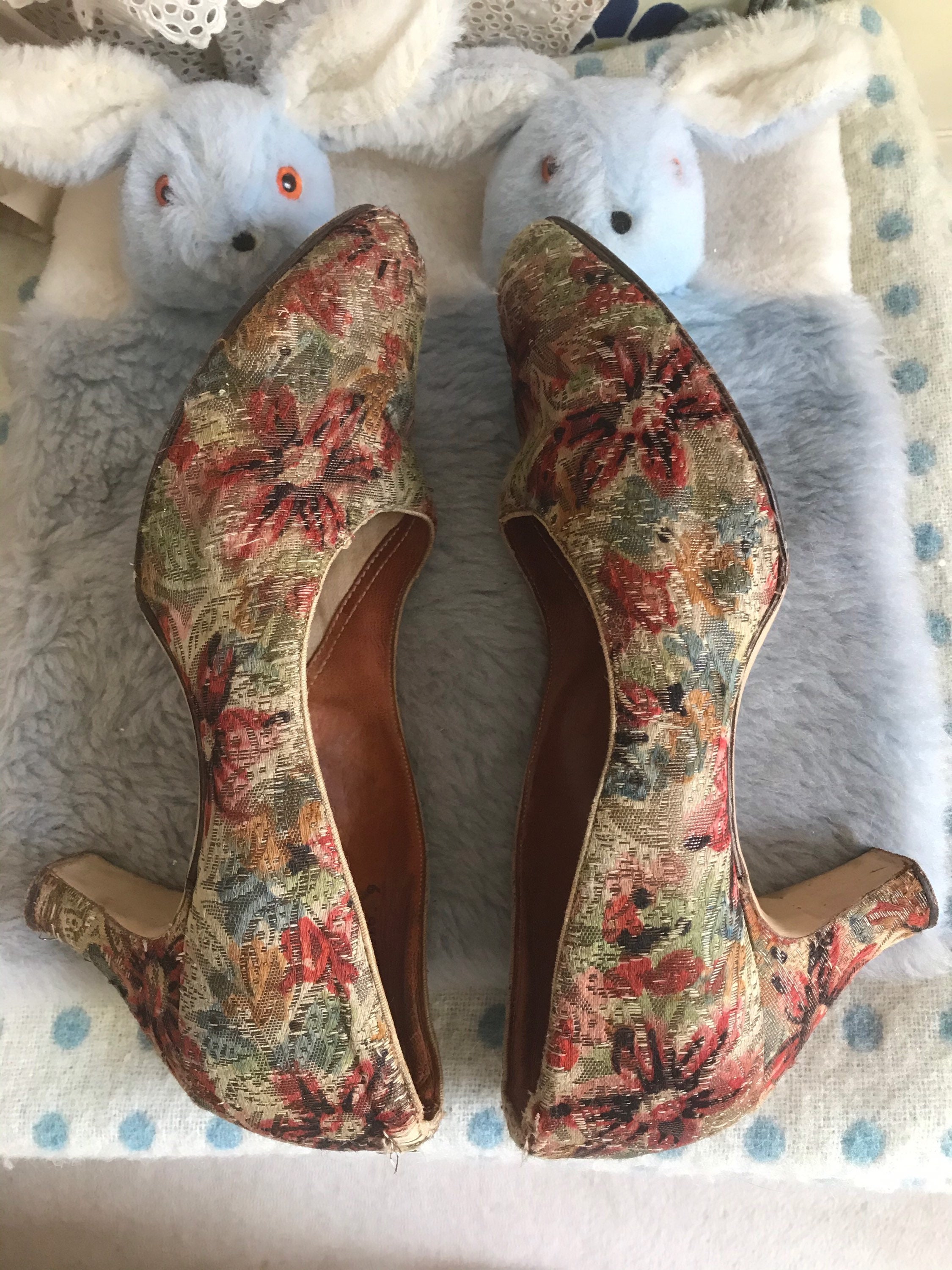 Antique Edwardian tapestry shoes. Size 6 not narrow. Etsy