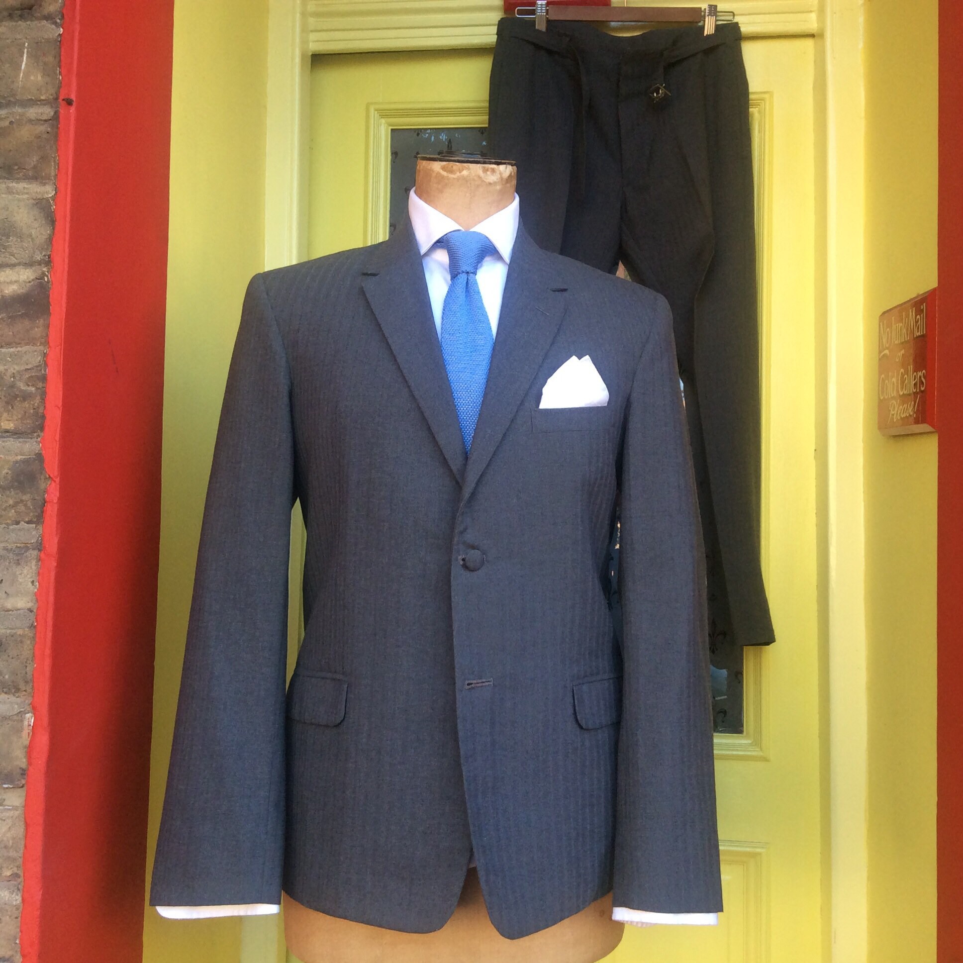 Image of Rare Original Bespoke 2-Piece Mod "Bum-Freezer' Suit, in Striped Grey Wool. Excellent Condition Size 38 R | C 38"/W 32" +1" /L 28.75" +3"