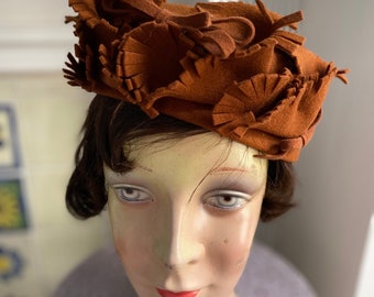 vintage 1930s 1940s caramel brown pillbox hat. VGC