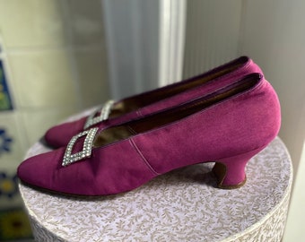 antique Edwardian purple silk shoes with diamanté buckle. uk 4