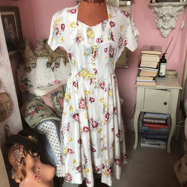 1940s Fred Howard dress with red and yellow flowers. Waist 29” . VGC