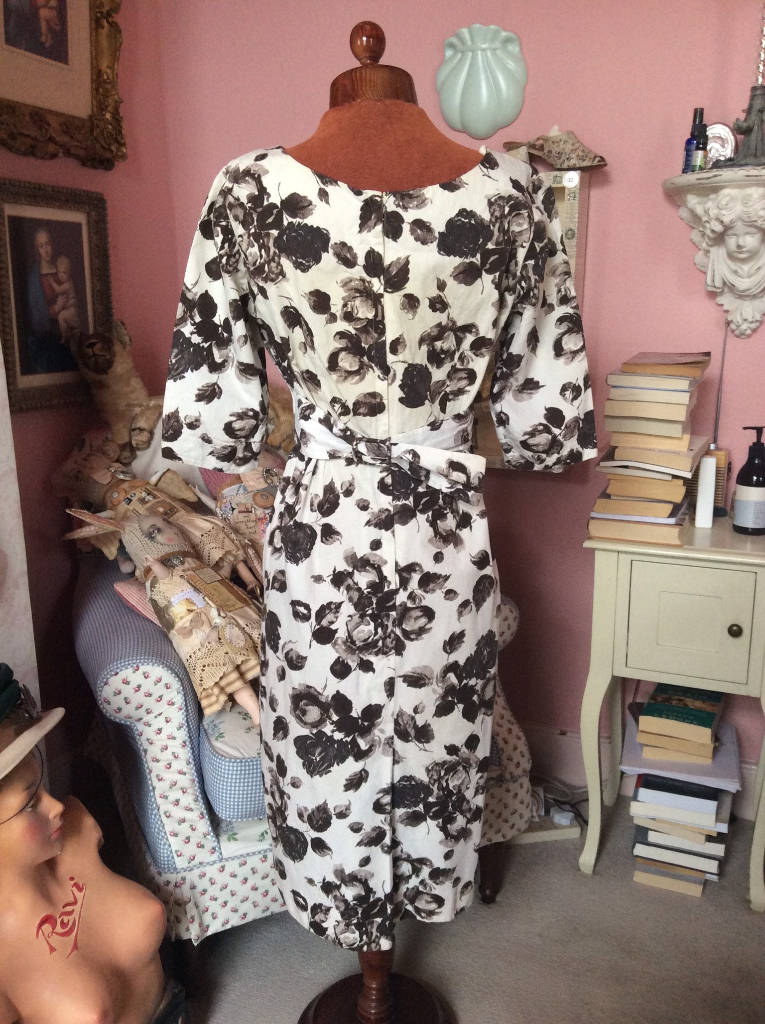 Figure-hugging 1950s Wiggle Dress Textured Cotton Floral | Etsy UK