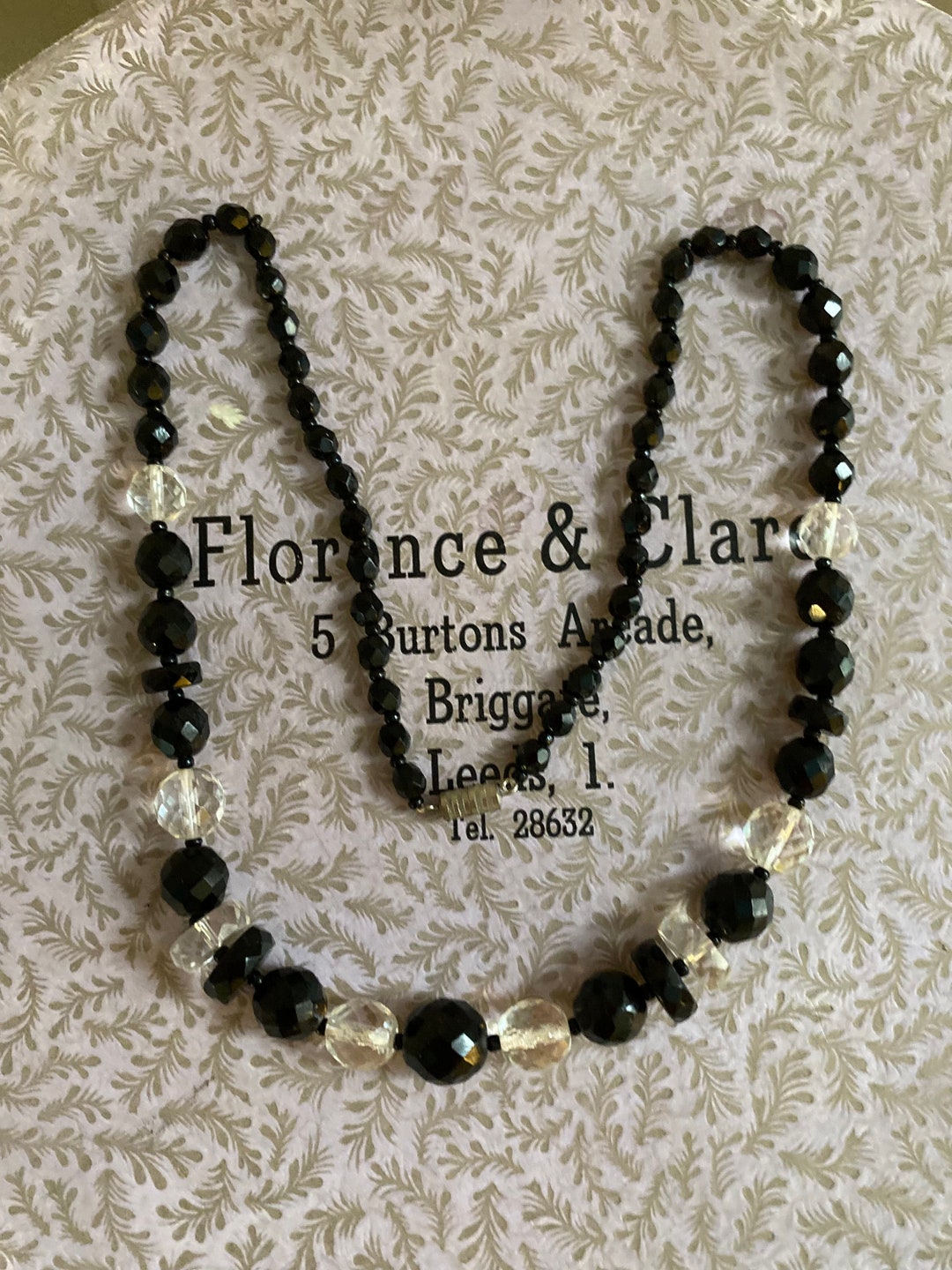 Sautoir Art Déco Vintage Perles De Verre Noir - Longueur 114 Cm - Collier Rétro - Occasion