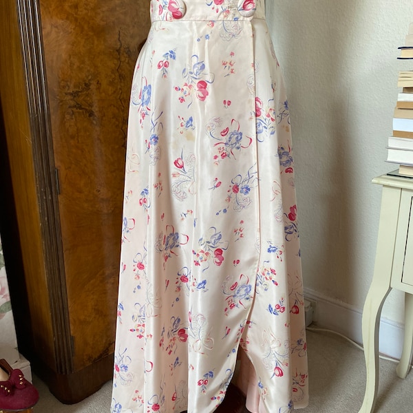 Vintage art deco 1930s full length cream taffeta skirt with pink and blue floral Posey print. Wraparound with large buttons. W 27