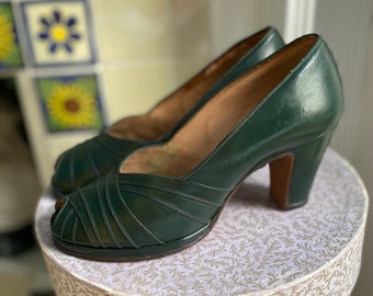 1940s green leather peep-toe shoes. deadstock size uk 4 4.5 not narrow