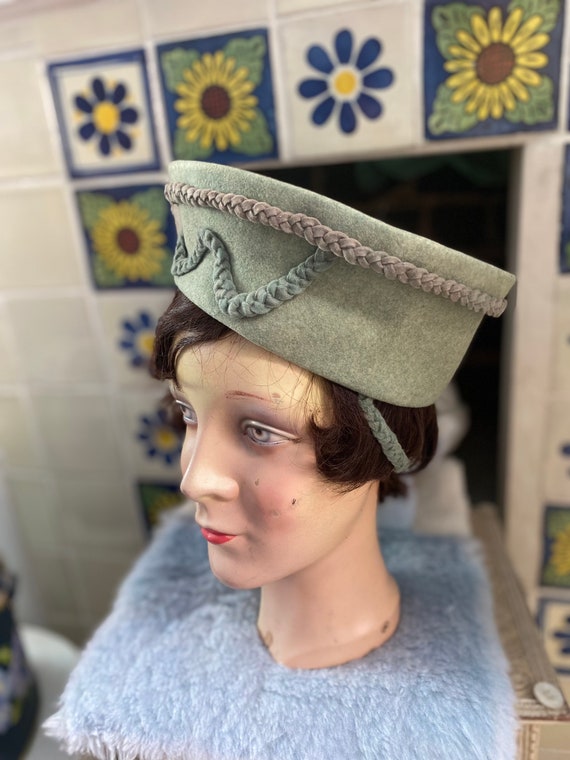 1930s 1940s pale green wool felt pillbox tilt hat… - image 2
