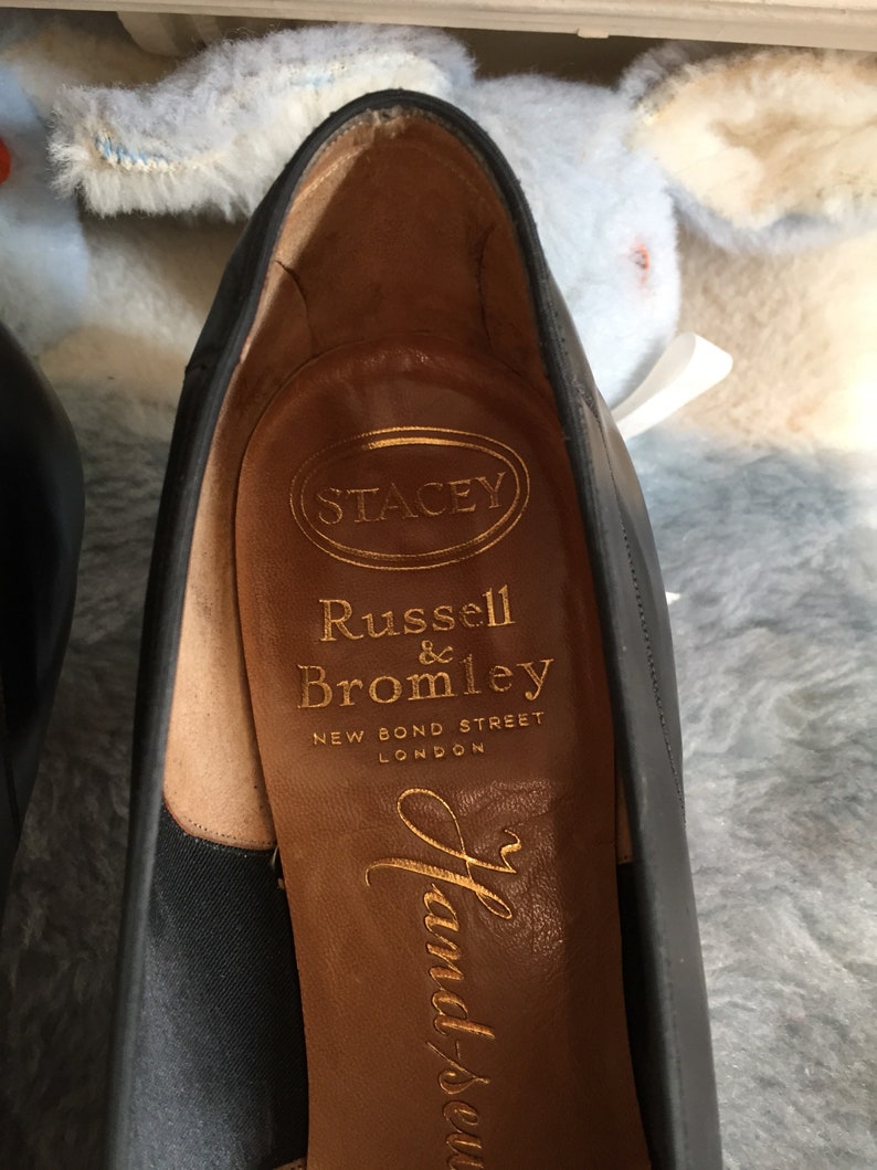 russell & bromley court shoes