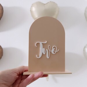 Numéro de table beige crème, numéros de table arch, numéro de table acrylique,