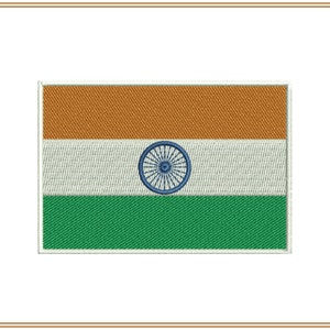 Könnte beinhalten: Ein gestickter Aufnäher der indischen Flagge. Die Flagge ist rechteckig und hat drei horizontale Streifen: Safran, Weiß und Grün. Der weiße Streifen hat ein blaues Rad in der Mitte.