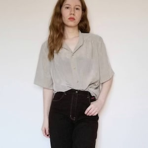 True vintage blouse 80s 90s gray silver 44