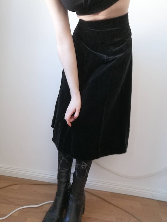 True vintage midi velvet skirt 42 black velvet 10… - image 2