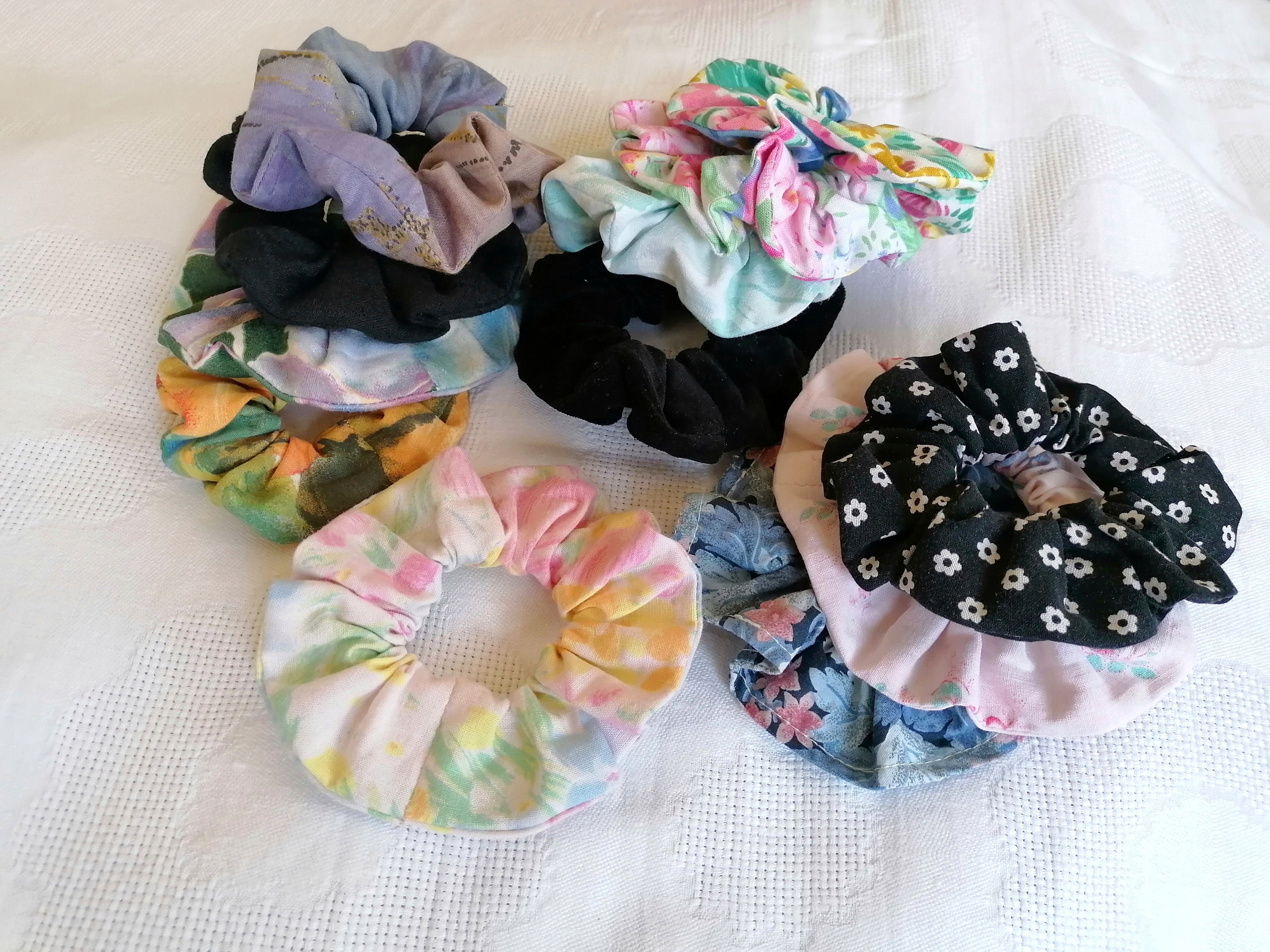 Vintage Scruchie 70s 80s 90s upcycled fabric hair tie accessory retro
