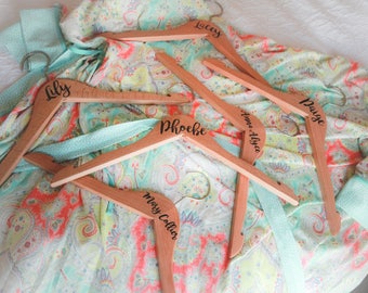 Aangepaste trouwdaghangers | Cadeaus voor bruid en bruidsmeisjes