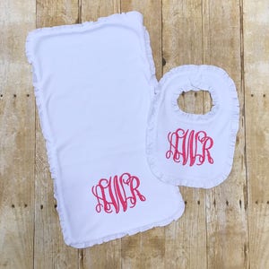 Personalized ruffle bib and burp cloth set, baby shower gift, embroidered ruffle bib and burp cloth, newborn baby gift, cute ruffle set